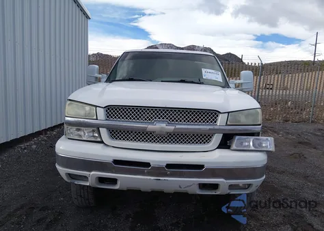 2004 Chevrolet Silverado 1500 Work Truck z USA, uszkodzony, nr VIN 2GCEC19V441123747